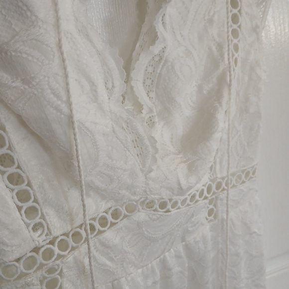 Hello Molly White Lace V-Neck Mini Romper Boho Sexy Romantic Bridal Resortwear - Picture 5 of 12